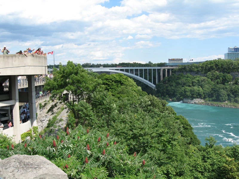 NiagaraFalls09.jpg