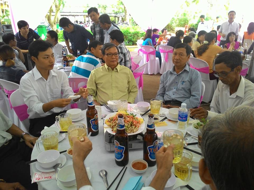Dam hoi con gai chi Dao (4).jpg
