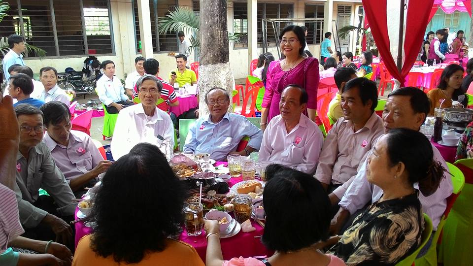 DAM CUOI CON GAI CHI PHAN THI DAO 9.jpg
